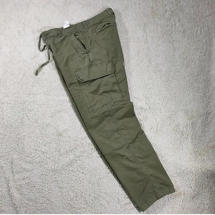 CELANA PANJANG CARGO UNIQLO PRIA