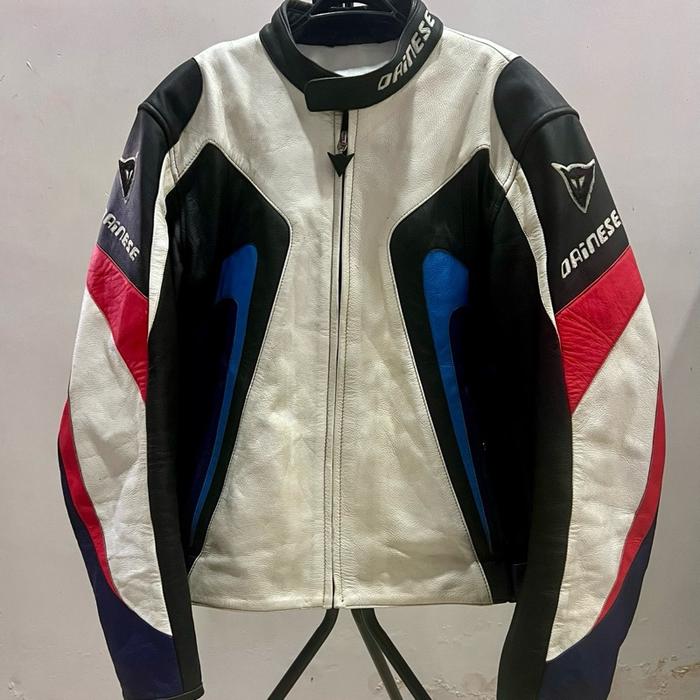 *(Terjual)*Jaket motor Dainese kulit