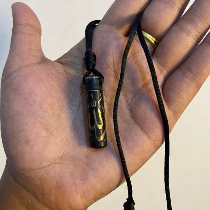 Koleksi kalung benang hitam liontin Kuningan rajah Arab