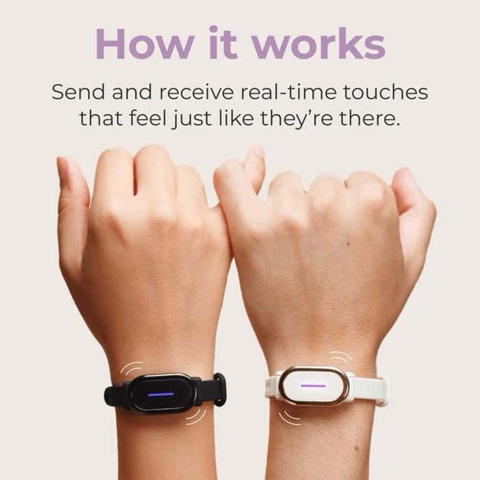 Bond Touch 4 Long-Distance Smart Bracelet Black And White For Couples Perfect Valentines Gift