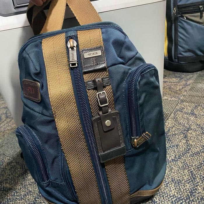 Preloved tumi alpha bravo saratoga,,,,,,,,
