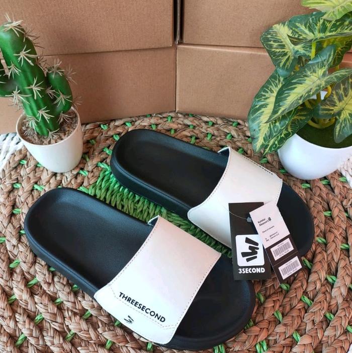 Sandal Selop Three Second Pria
