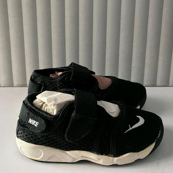 Sepatu Anak Second Original Nike Air Rift Size 26/15cm