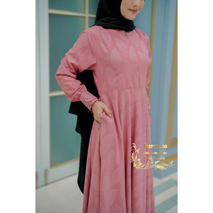 [Gamis hermosa] Gamis embos hermosa motif daun warna pink-gamis dusty pink- Kerah Muslim Dress Bunga