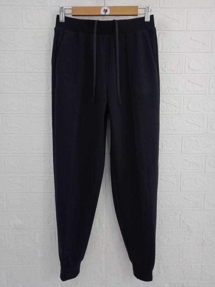 Celana Sweat Ezy Jogger Pants UNIQLO 76-84cm Original (Preloved) Black C-530