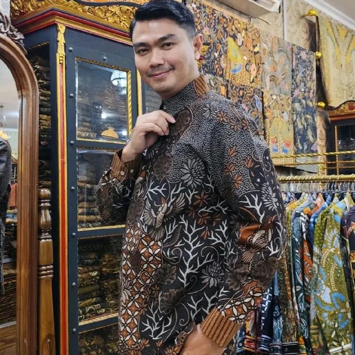 Batik Eyang Putri-Kemeja Katun Lengan Panjang