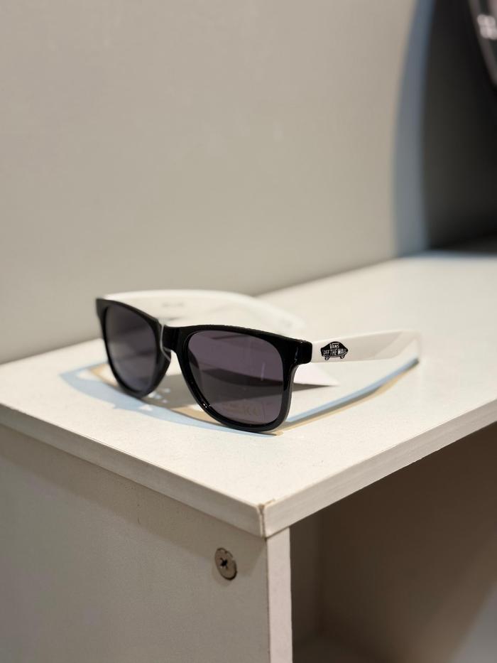 VANS SUNGLASSES LIST WHITE ORIGINAL