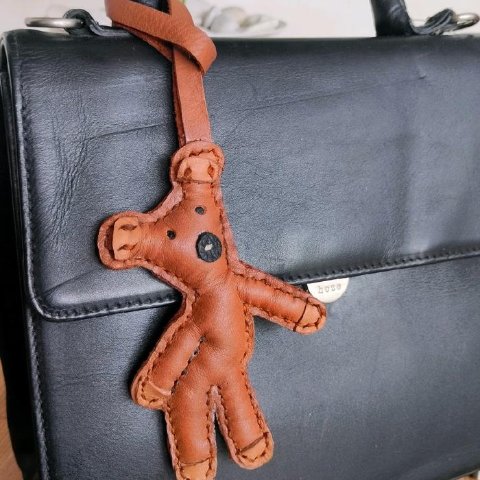 Bagcharm Teddy Bear bahan kulit asli