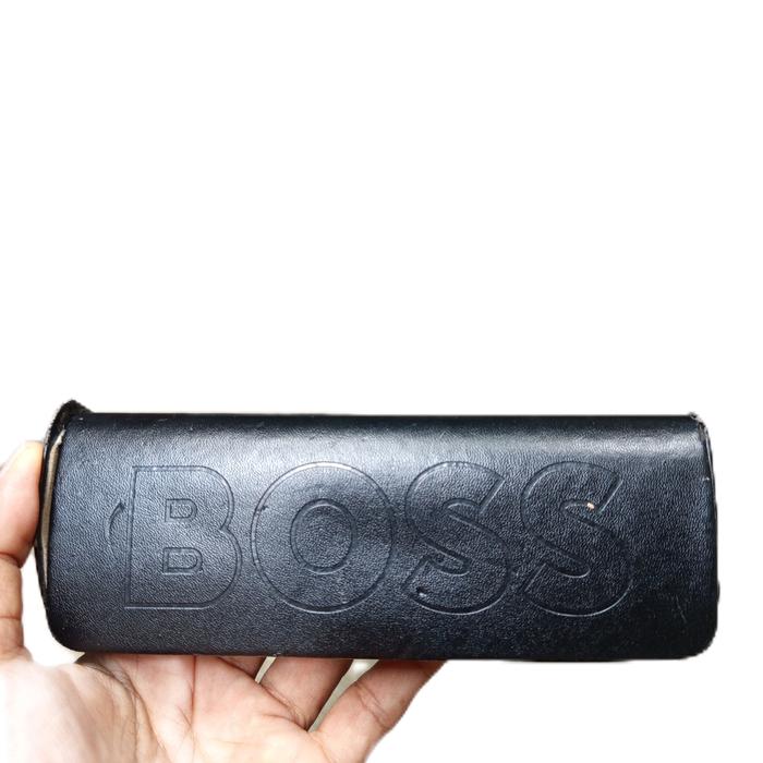 BOSS by Hugo Boss Wadah Frame Kacamata Original Asli Dengan Logo Jelas Cocok Untuk Frame Kacamata BO