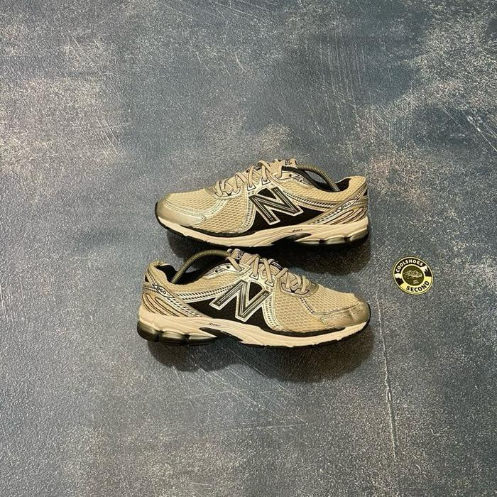 860 V2 (A 123) size 44,5 (28,5 cm)