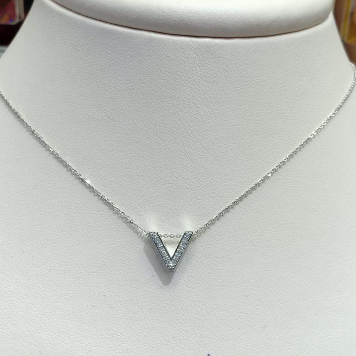 Liontin Inisial/ Huruf V + Kalung Emas - Kimberly Jewellery
