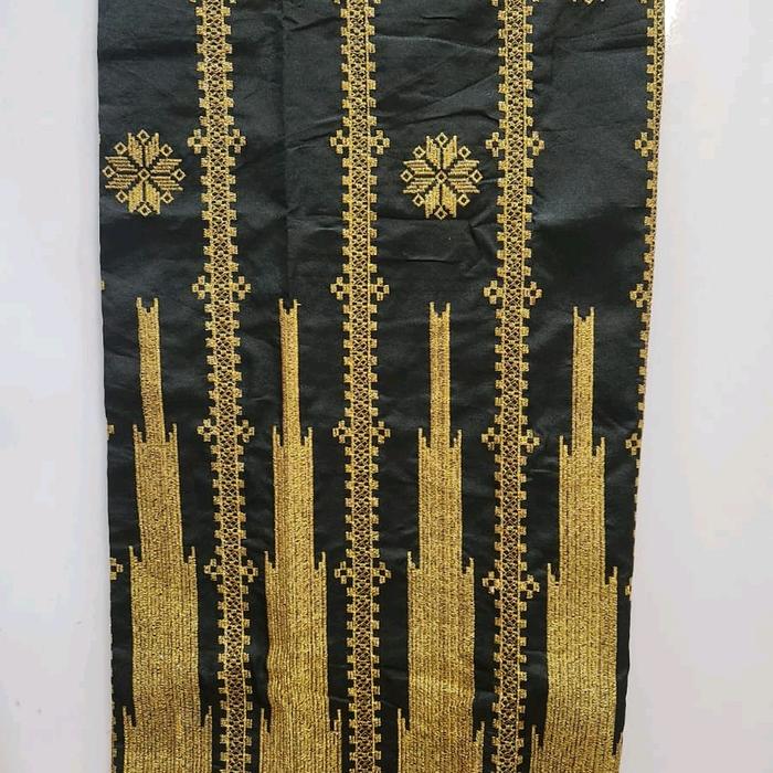 Sarung Sutera Bordir Serut Bugis