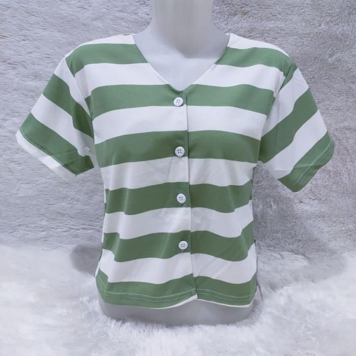 L A P A K S E N J A Baju Wanita crop kancing full lengan pendek motif salur