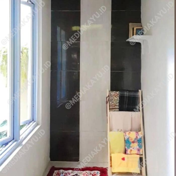 Ladder Hanger Kayu Jati Belanda 40x40x100 Cm