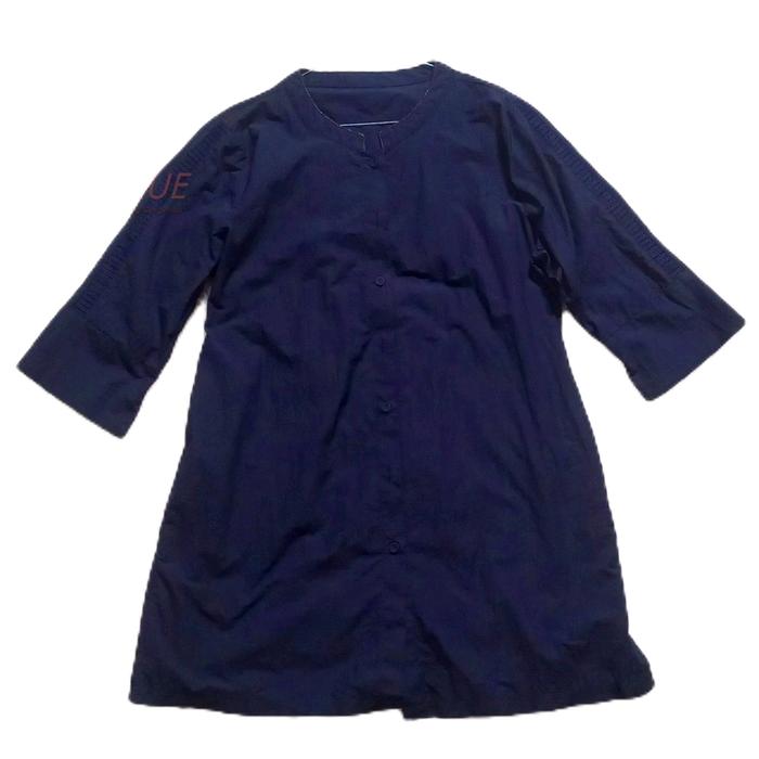 atasan blus wanita warna dasar biru dongker