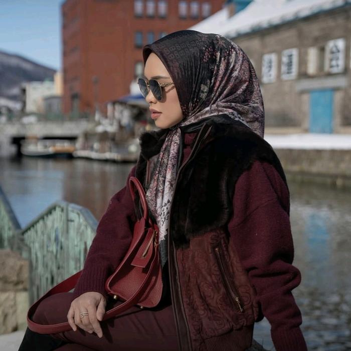 Buttonscarves The Limited Edition Holiday Series 2 Scarf Muslim