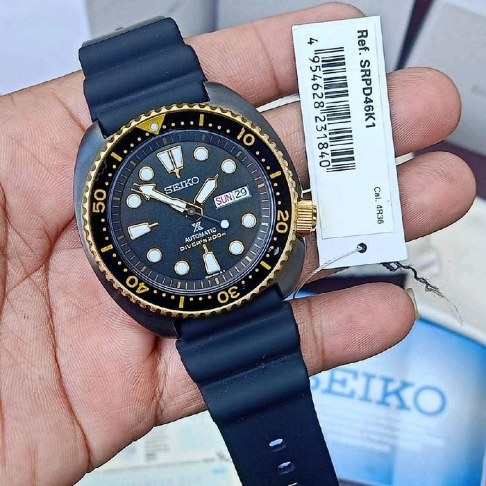 Seiko Turtle Prospex Automatic SRPD46K1 Jam Tangan Pria dengan Tali Karet dan Desain Diving 200M