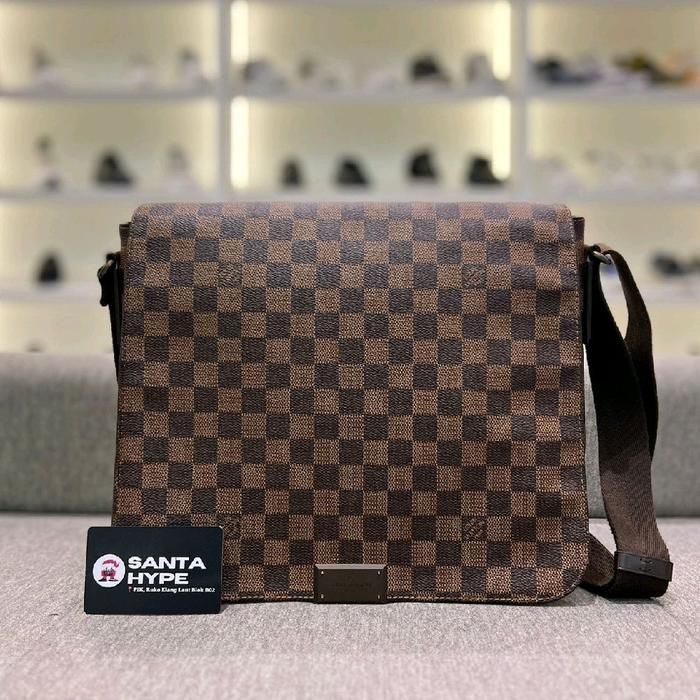 Louis Vuitton Damier Ebene District Messenger Bag