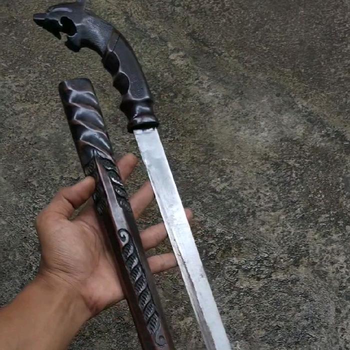 Pajangan Tongkat , Besi Antik