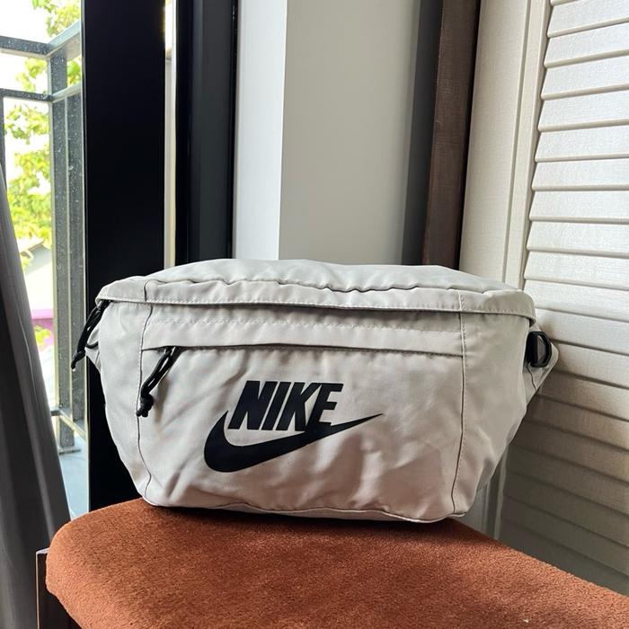 WB waistbag tas second NIKE cream untuk kerja olahraga atau travelling