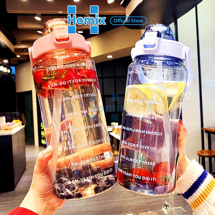 HOMIX Botol Minum Besar 2 Liter Transparan dengan Sedotan & Penanda Waktu BPA Free