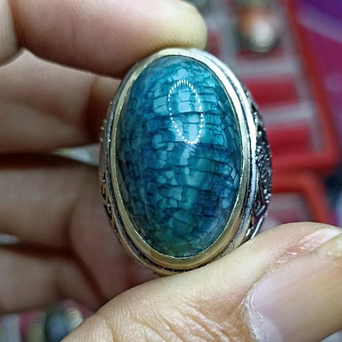 Cincin Akik Pandan Biru Langit Sisik Naga dengan Desain Elegan dan Warna Menarik