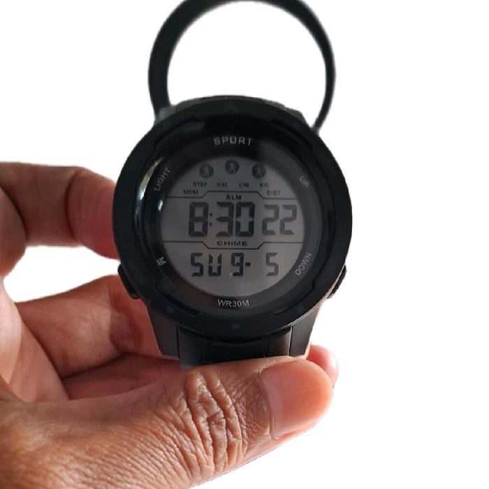 Jam Tangan Digital Sport WR30M dengan Fitur Alarm dan Tahan Air
