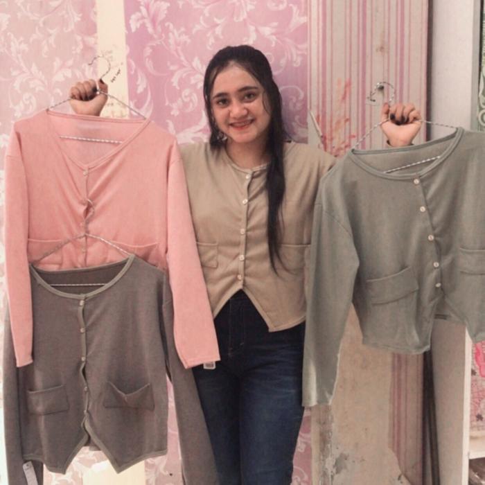 Crop top bahan cnit lengan panjang