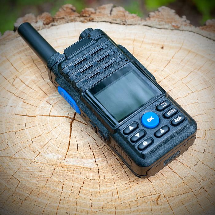 Earphones Desktop Charger 4G Gps Zello Walkie Talkie Long Range