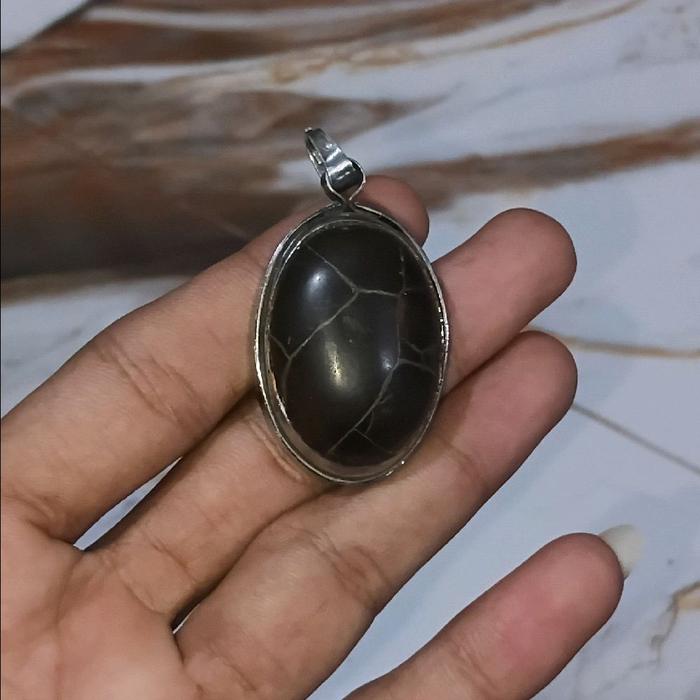 liontin batu mustika jolo sutro