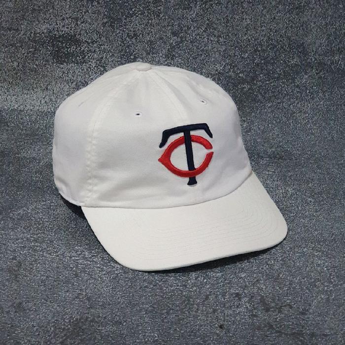 Topi Minnesota Twins '47 warna putih
