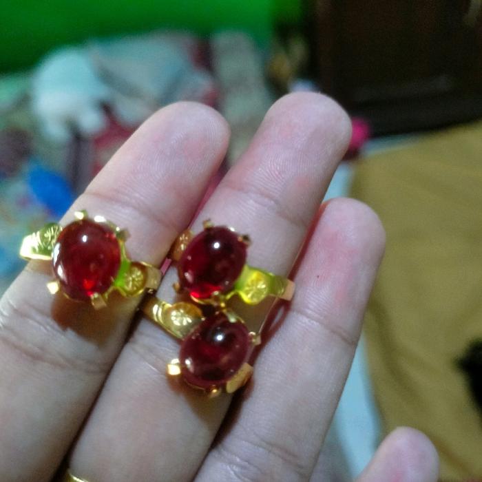 cincin duit koin mata merah