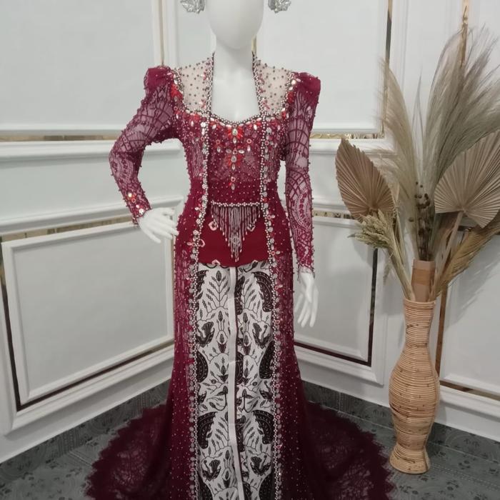 KEBAYA KUTU BARU TANGAN BALON WARNA MERAH MAROON