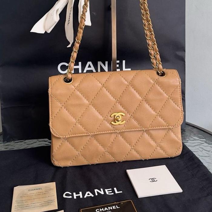 FAST SALE! Vintage Chanel Medium Flap Wildstitch Beige lambskin Ghw #11 with holo, card, db, booklet