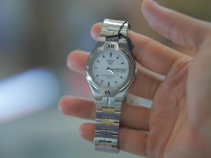 Jam Tangan Seiko SNK345K1 Pria Automatic Silver Dial Stainless Steel Strap
