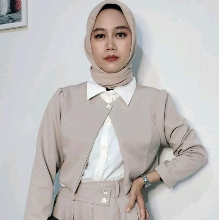 Kaiia Crop Blazer /Blazer One set/ Baju One Set / Blazer