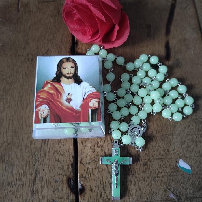 KALUNG ROSARIO KATOLIK SALIB FOSFOR MENYALA