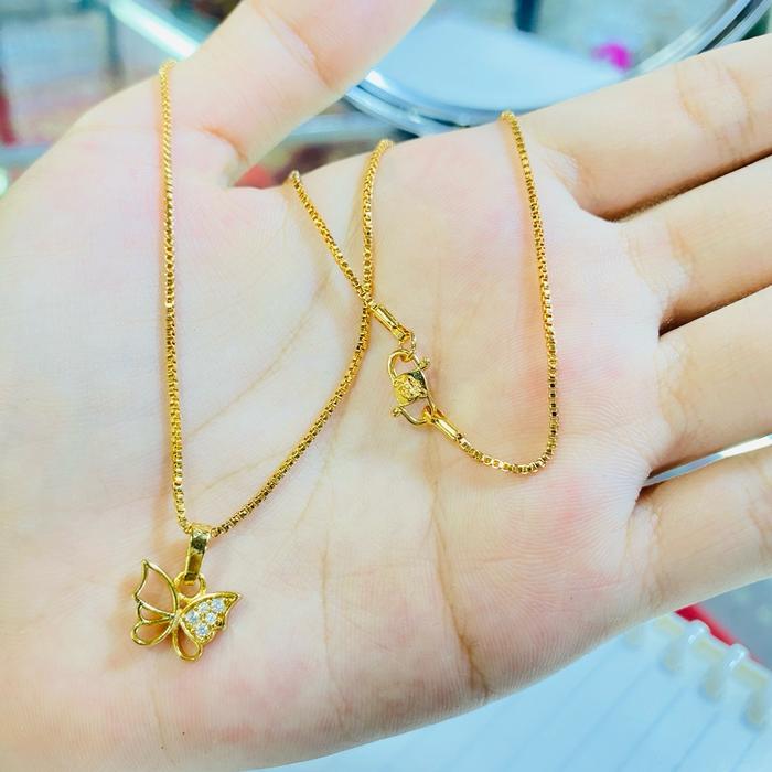 PERHIASAN ACCESSORIES XUPING LAPIS EMAS.KALUNG ANAK RANTAI ITALY KACA DENGAN LIONTIN KUPU KUPU YANG
