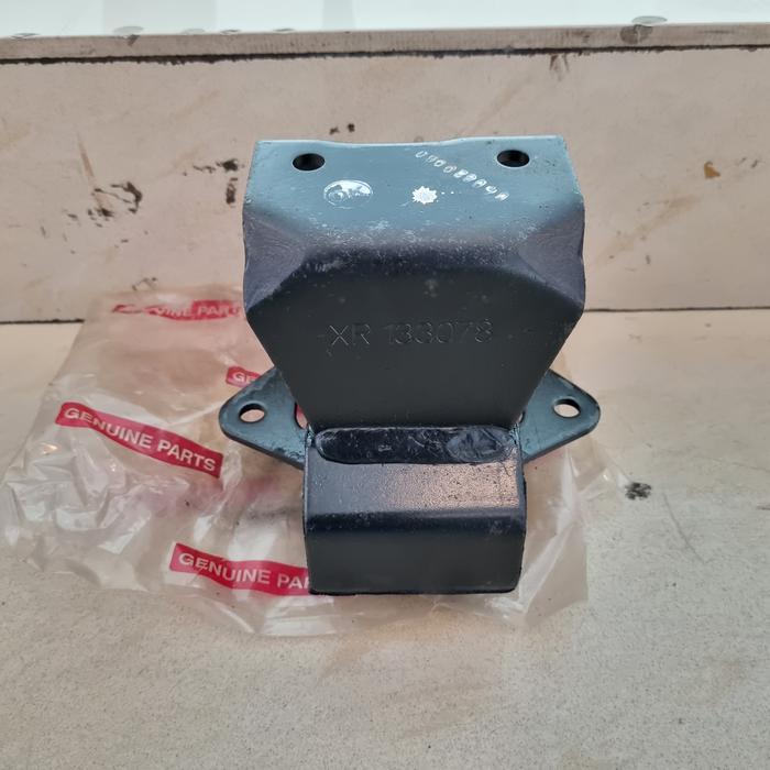 Engine Monting Transmisi Mitsubishi L200 Strada KI1