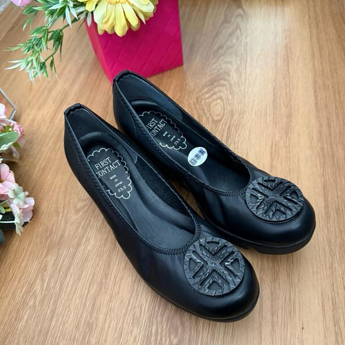 Sepatu FIRST CONTACT (ORIGINAL)