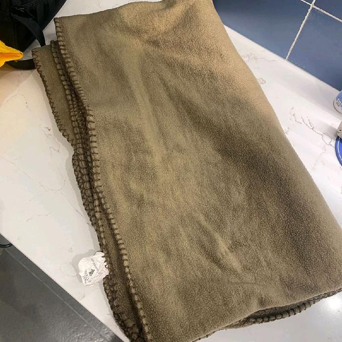 Singapore Airlines Selimut Blanket Ekonomi SQ - Selimut Nyaman untuk Perjalanan Anda