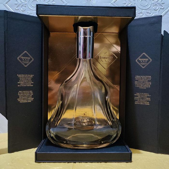 Koleksi botol bekas HENNESY XXO ,1000ml + box