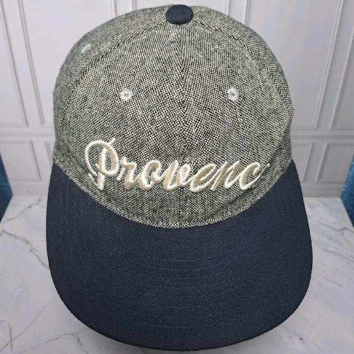 Topi Second / Thrifting / Preloved Provence Hitam