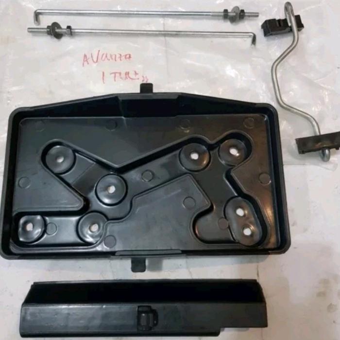 Tatakan aki / Dudukan Aki Set Avanza / Xenia / Veloz / New Xenia