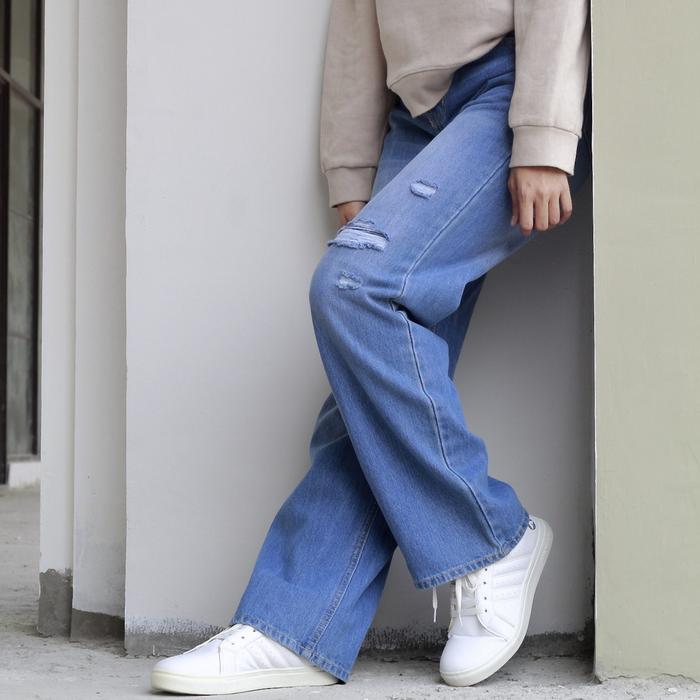 Celana jeans kulot MISCHA BRANDON sobek lapis . jeans kulot over long kekinian . kulot over long. ku