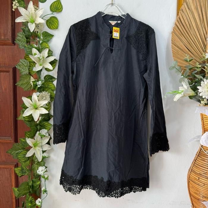 Tunik Hitam Renda Katun M