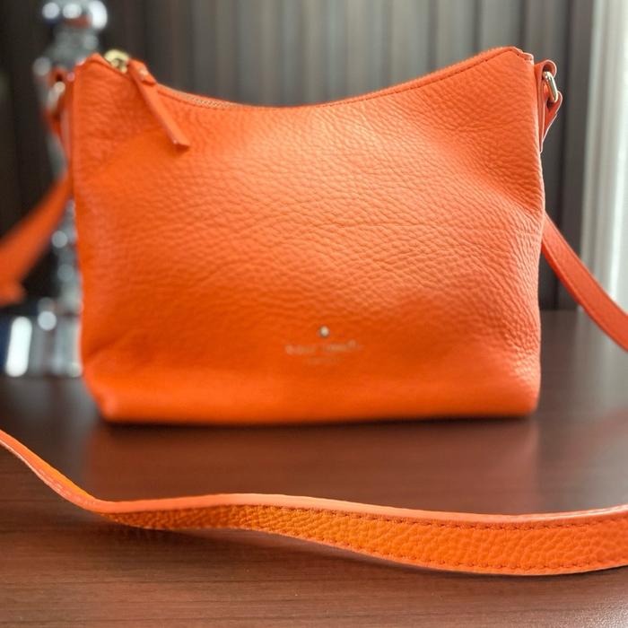 Tas Selempang Wanita Warna Orange – Preloved Original