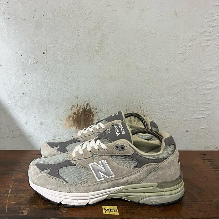 Sepatu second branded new balance 993 grey size 42