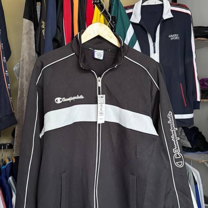 Champion Jaket Tracktop Full Bordir Taped Hitam dengan Detail Putih dan Logo Samping