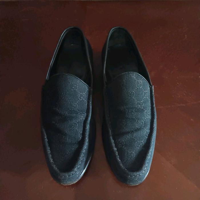 Sepatu Gucci Loafer Pria Hitam dengan Desain Elegan dan Nyaman Asli (Original)